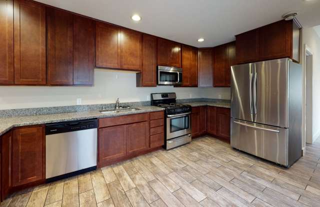 Photo of Duplex Near UMN