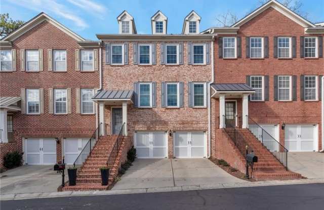 1649 Emory Place Drive NE