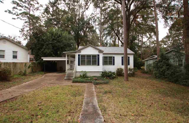 1935 TEMPLE - 1935 Temple Drive, Tallahassee, FL 32303