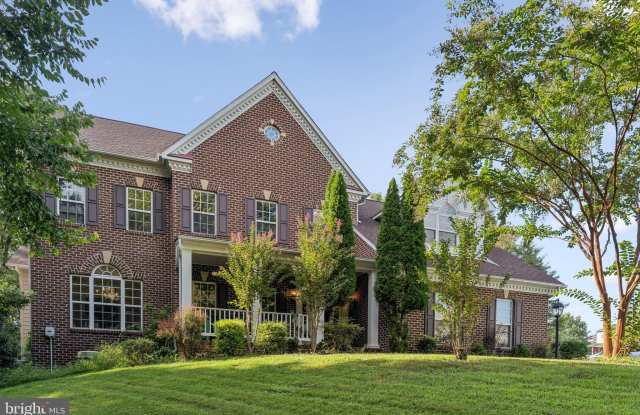 13005 WOODMORE N Boulevard