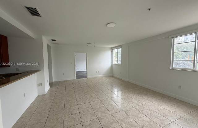 107 Mendoza Ave