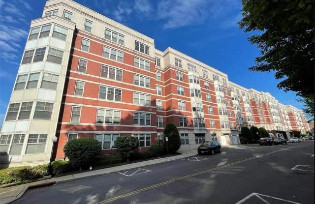 300 Mamaroneck Ave