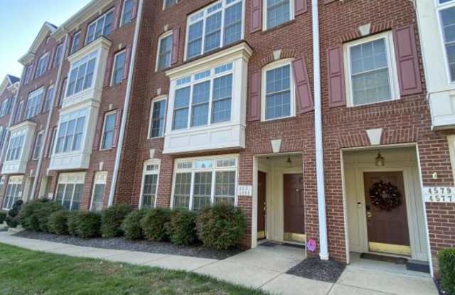 4581 Whittemore Pl