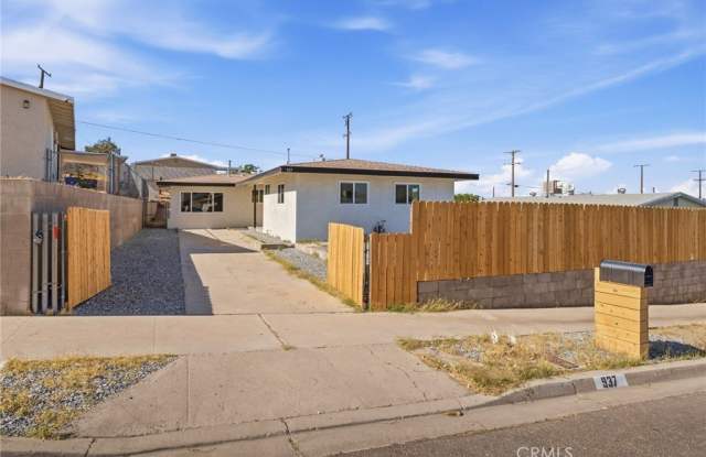 937 E Elizabeth