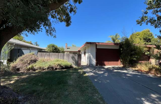 3 Bedroom Home near West Manor Park