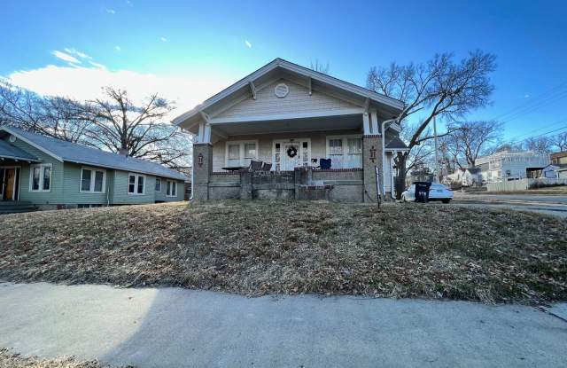 1645 Laramie Street - 1645 Laramie Street, Manhattan, KS 66502