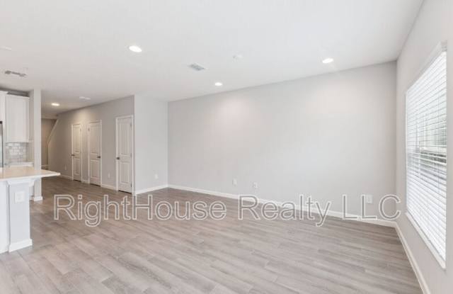 212 Beautyberry Lane