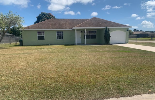 1373 SE Starklake Court - 1373 Southeast Starklake Court, Port St. Lucie, FL 34952