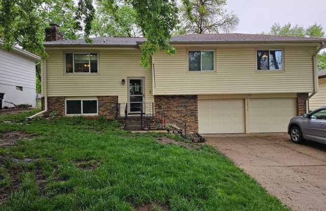 3 Bedroom in Millard!