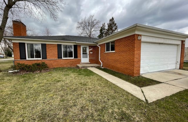 27935 Larkmoor St - 27935 East Larkmoor Street, Southfield, MI 48076