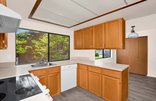 3 Bedroom Rambler in Education Hill