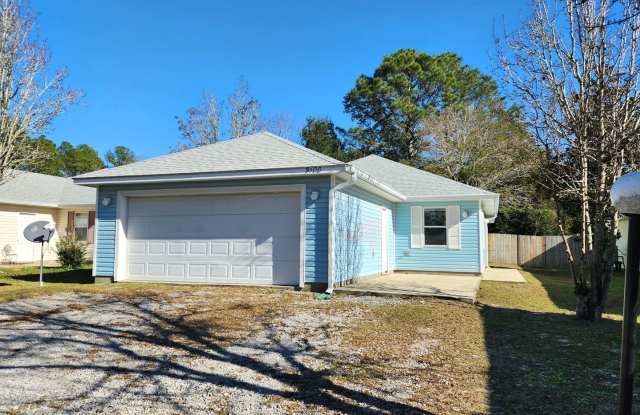 Photo of Fenced 3/2 available in Elberta