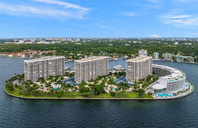 3 Grove Isle Dr