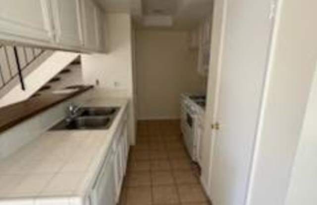 2026 Calle La Sombra