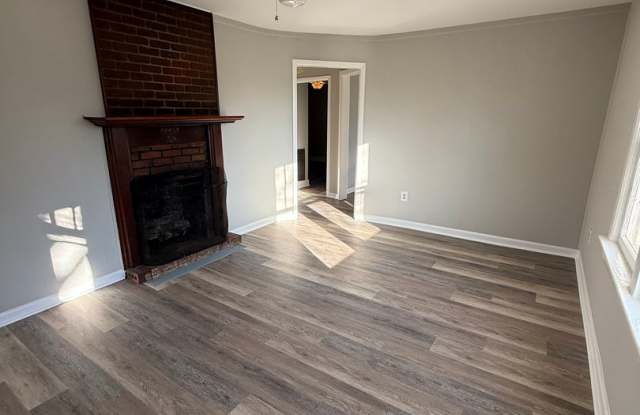 Updated 2 Bedroom, 1 Bathroom Rental with Bonus Room – Rossville, GA