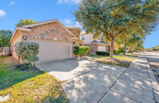Beautifully Maintained Home in the Heart of Helotes