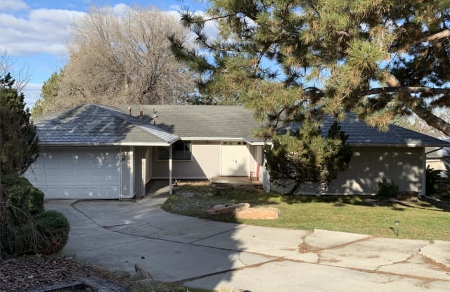 2105 South Ridgeview Way - 2105 S Ridgeview Way, Boise, ID 83712