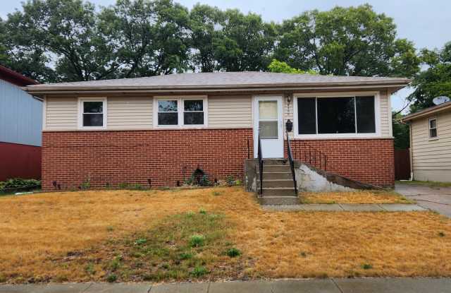 4200 East 5th Place