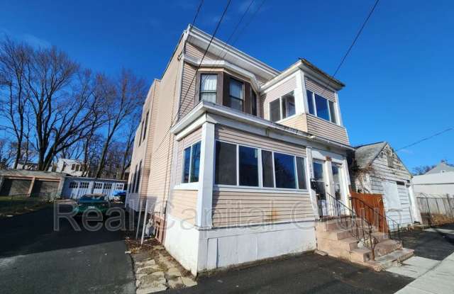 442 2nd St