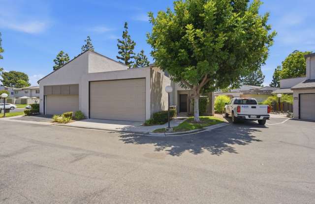Freshly Updated Townhome - Light, Bright & Spacious!