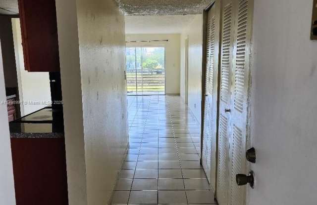 3120 N Pine Island Rd