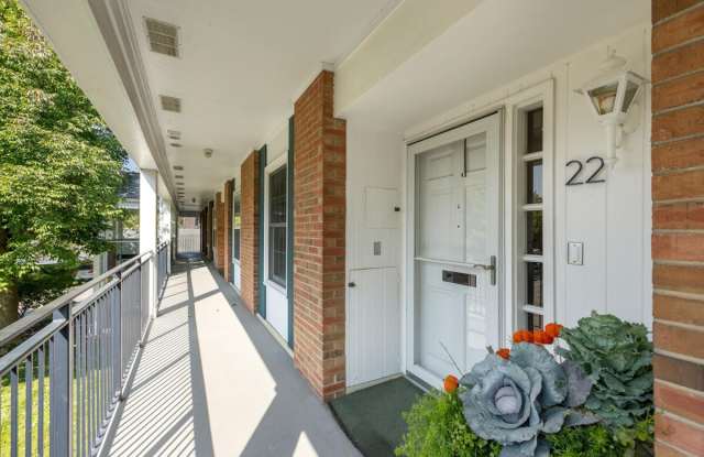 2311 Wealthy Street SE unit: 22