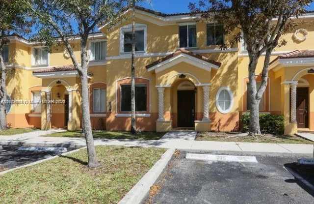 2911 SE 15th Rd - 2911 Southeast 15th Road, Homestead, FL 33035