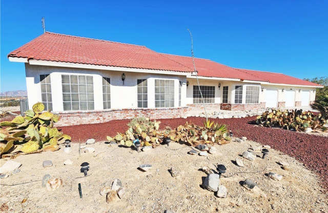 3260 Helicopter Avenue