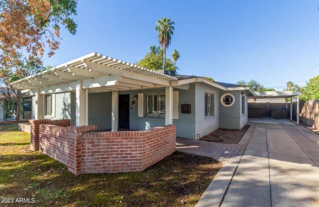 Photo of 518 W SAN JUAN Avenue