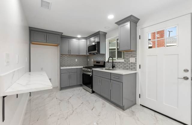 Cozy  Modern Newly built SFR ADU in Garden Grove!