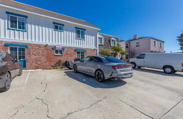 4747 Hamilton St Unit 2