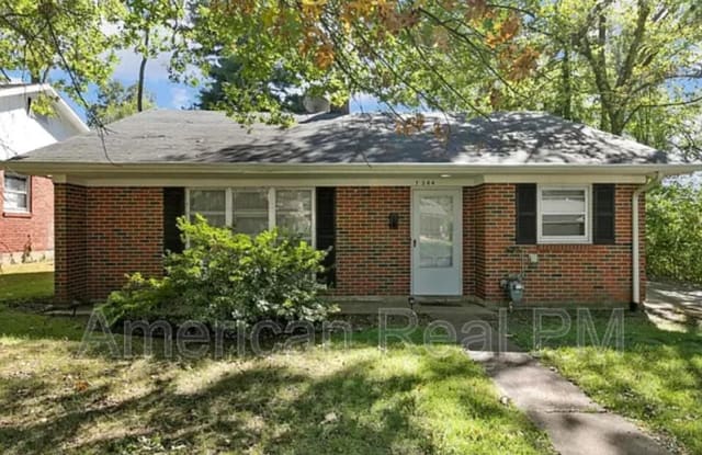 7344 Lynn Ave - 7344 Lynn Avenue, University City, MO 63130