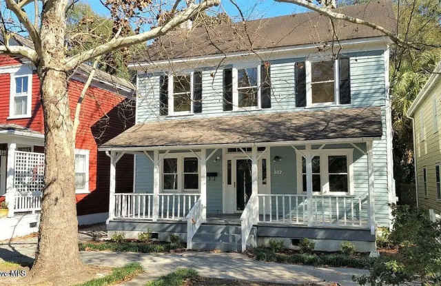 5 Bedroom 2 Bathroom in Downtown Wilmington