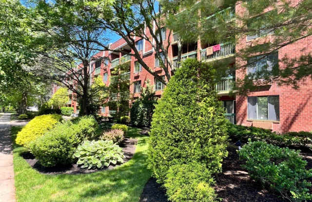 Photo of 121 Wellington Ct