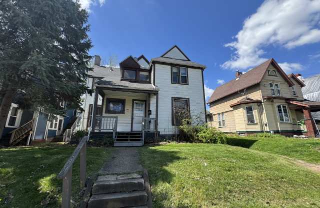 1307 Woodland Ave Nw