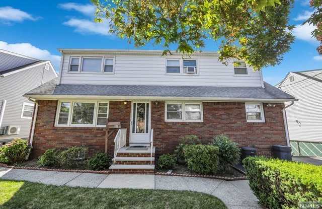 88  Maple Avenue