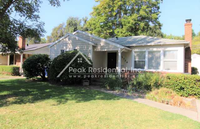 Wonderful Land Park Area 2bd/1ba House