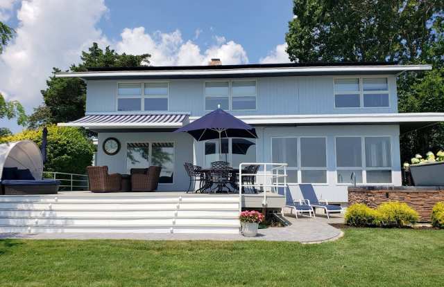 11 Beach Road