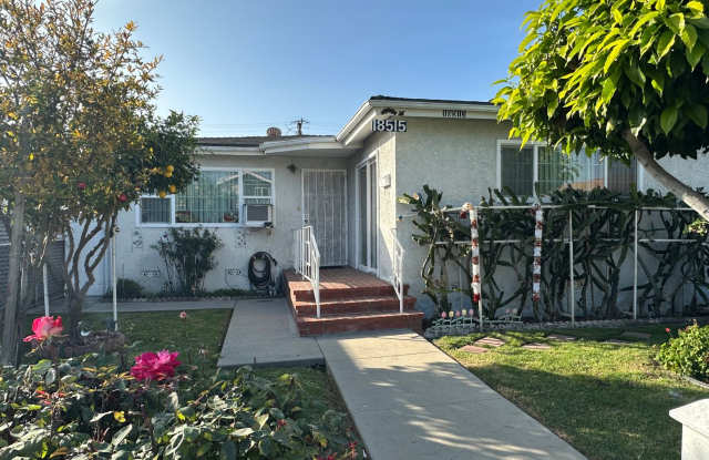 Photo of Beautifully remodeled 1-bed 1-bath centrally located in Artesia, CA