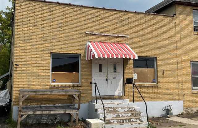 1007 Pine Street