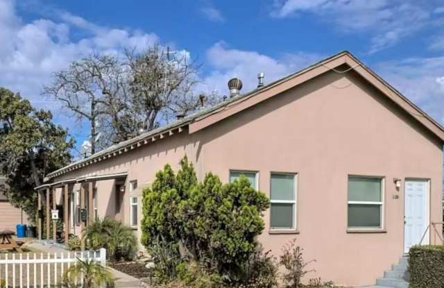 OLD TORRANCE 1 BDRM APT FOR LEASE!