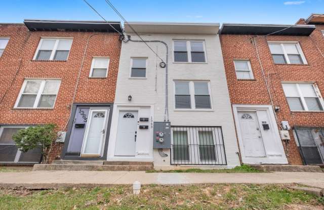 Newly Renovated 1 BR/1 BA Apartment in Anacostia!