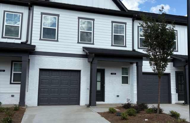 Photo of Charming 3BR Townhome in Adairsville