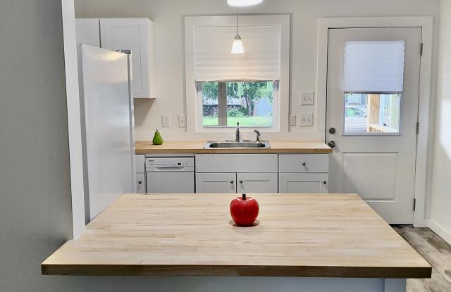 2232 Mississippi Avenue