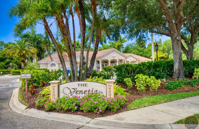 Seasonal Short-Term 2 Bedroom 2 Bathroom with a Bonus Room in the gated community of Venetia!