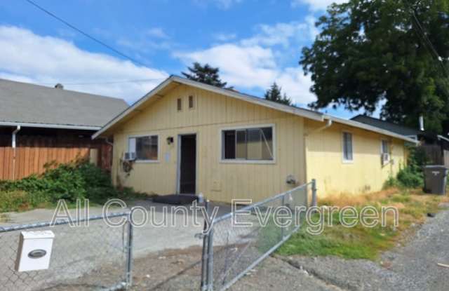 708 5th St SE