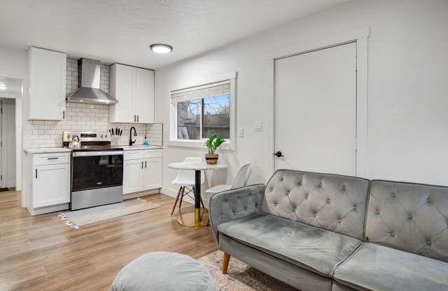 1503 South Newport Street