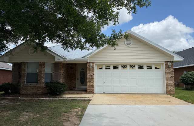 104 Kemper Ln