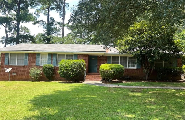 1208 Dellwood Dr - 1208 Dellwood Drive, Valdosta, GA 31602