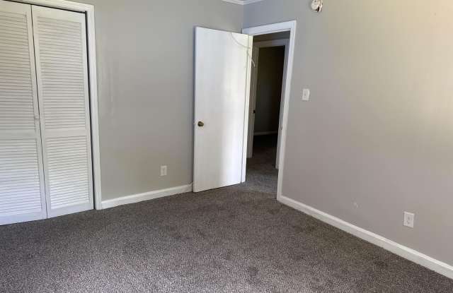 2927 Hummingbird Ln Lane